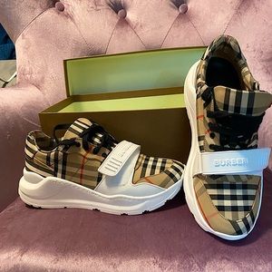 Burberry sneakers